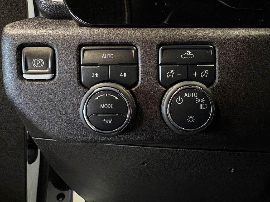 2025 Chevrolet Silverado 1500 LT LT1