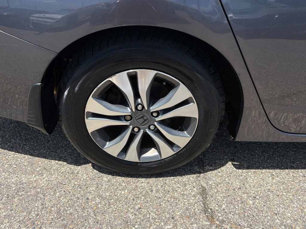 2013 Honda Accord LX Alloy wheels