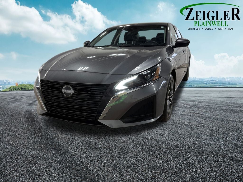 2024 Nissan Altima 2.5 SV NissanConnect featuring Apple CarPlay