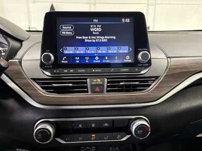 2024 Nissan Altima 2.5 SV NissanConnect featuring Apple CarPlay