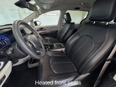 2024 Chrysler Pacifica Touring L Radio: Uconnect 5 w/10.1" Display