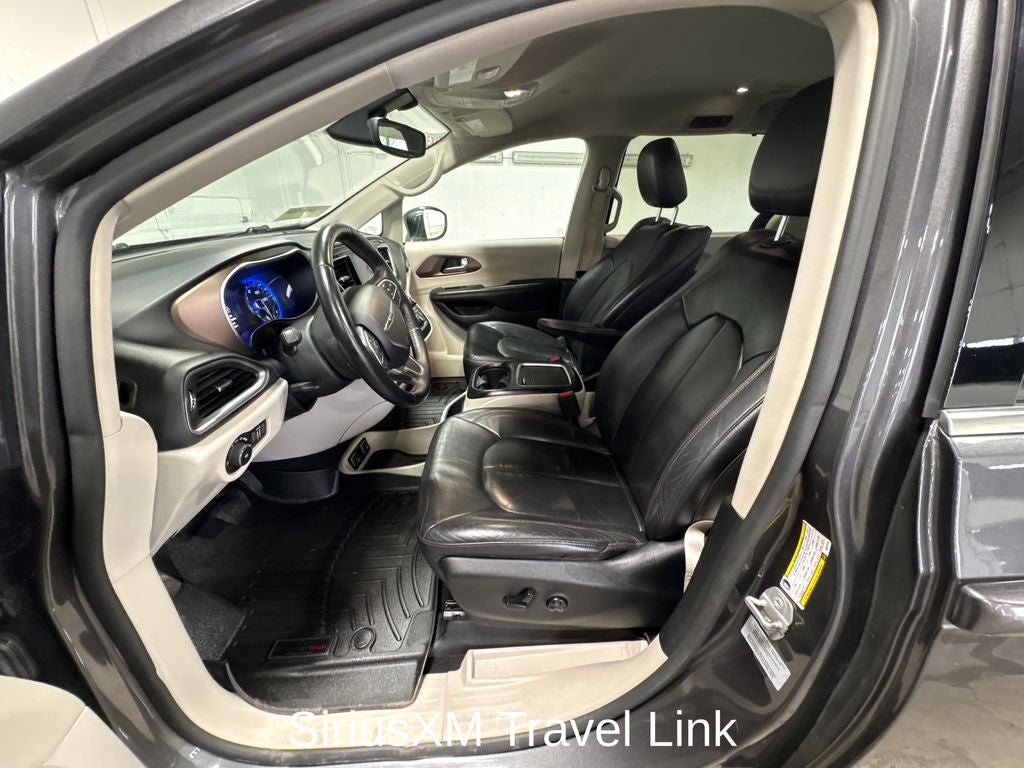 2017 Chrysler Pacifica Touring L Plus