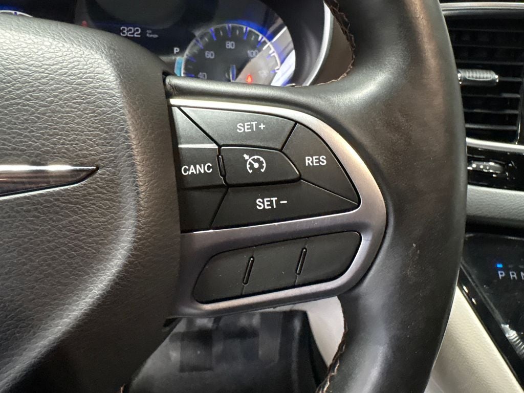 2017 Chrysler Pacifica Touring L Plus