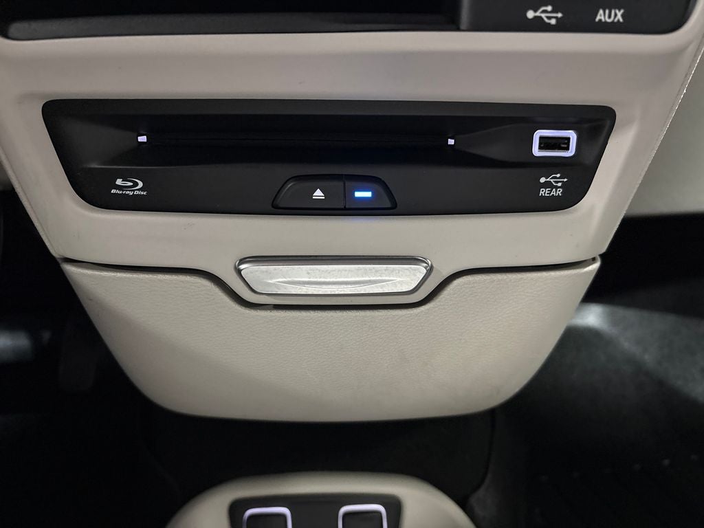 2017 Chrysler Pacifica Touring L Plus