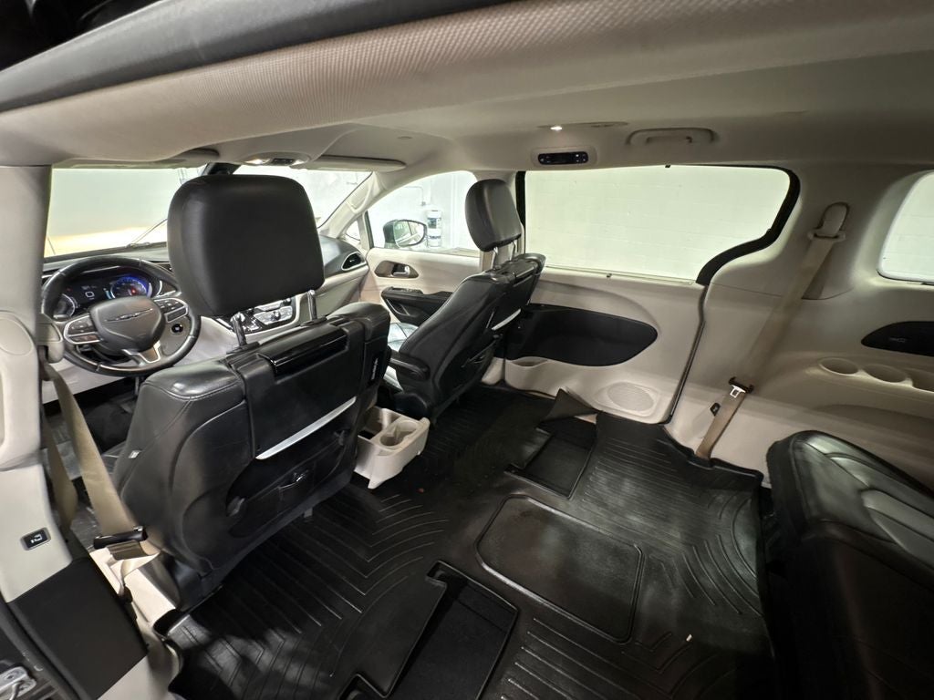 2017 Chrysler Pacifica Touring L Plus