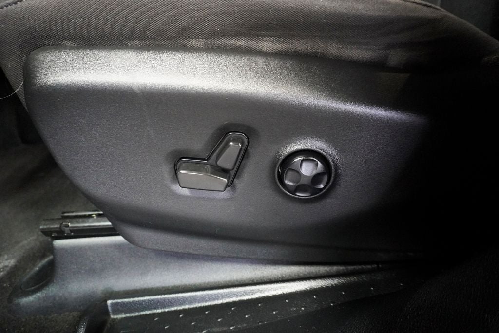 2023 Chrysler Pacifica Touring Apple CarPlay/Android Auto