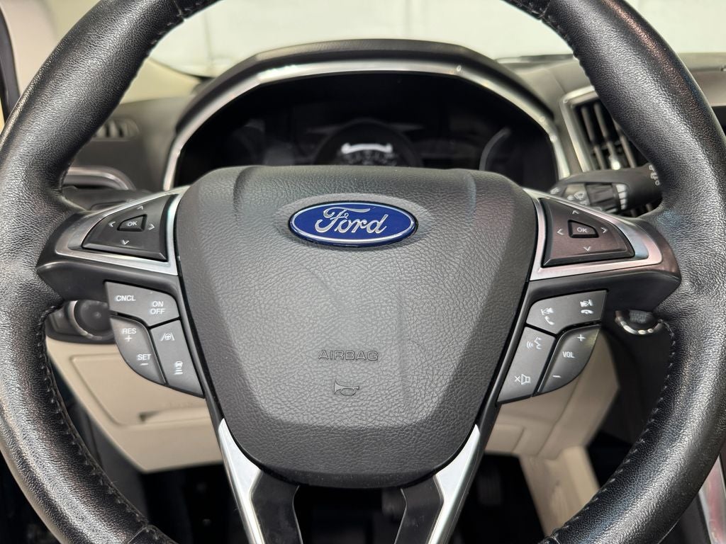 2019 Ford Edge Titanium Panoramic Vista Roof