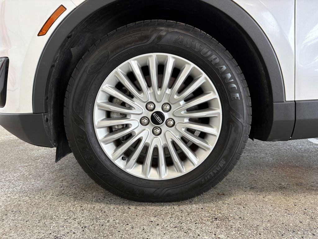 2019 Lincoln Nautilus Standard Alloy wheels
