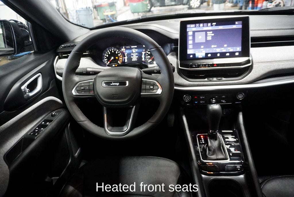 2023 Jeep Compass Latitude Lux Apple CarPlay/Android Auto