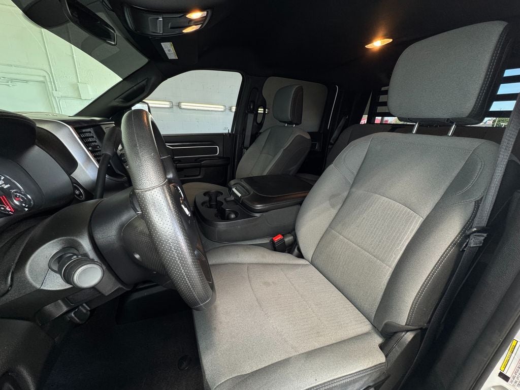 2024 RAM 3500 SLT FLAT BED