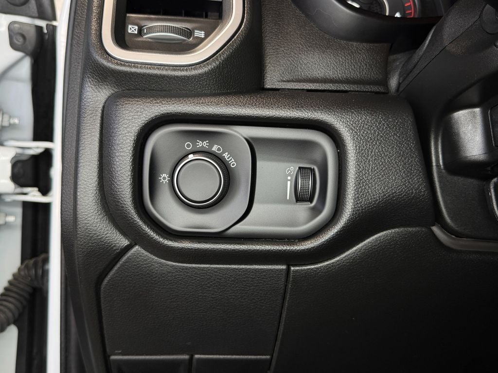 2024 RAM 3500 SLT FLAT BED