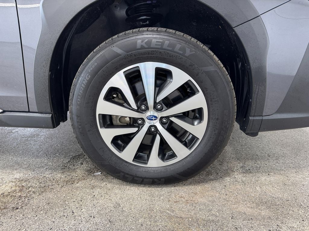2024 Subaru Outback Premium Alloy wheels