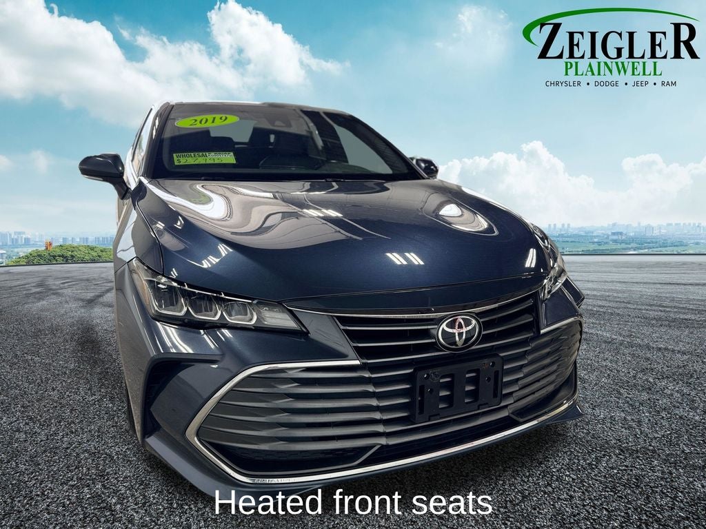 2019 Toyota Avalon XLE Moonroof Package