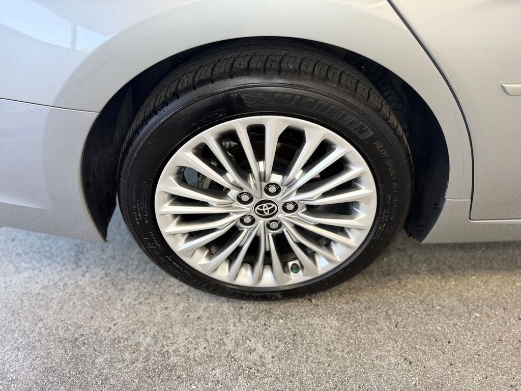 2021 Toyota Avalon Hybrid Limited