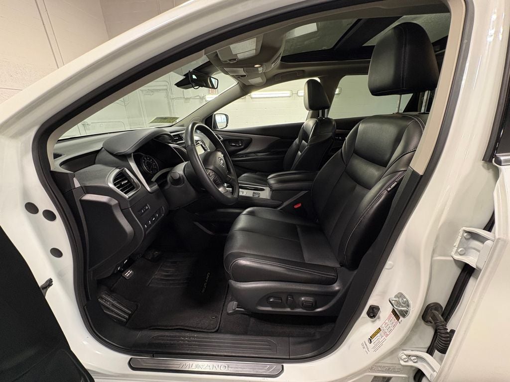 2024 Nissan Murano SL Power moonroof & Navigation System
