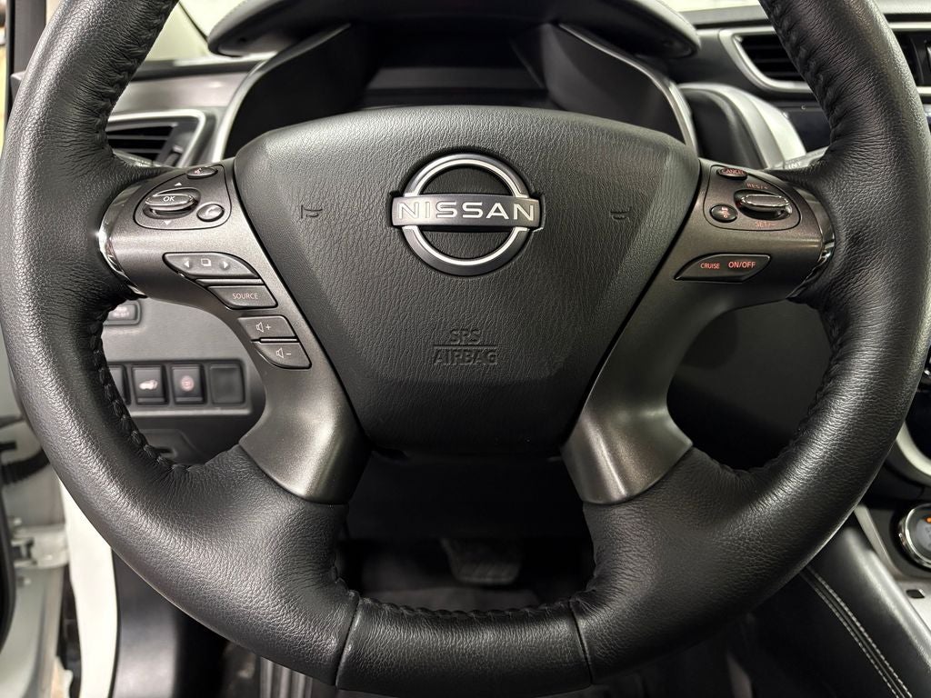 2024 Nissan Murano SL Power moonroof & Navigation System