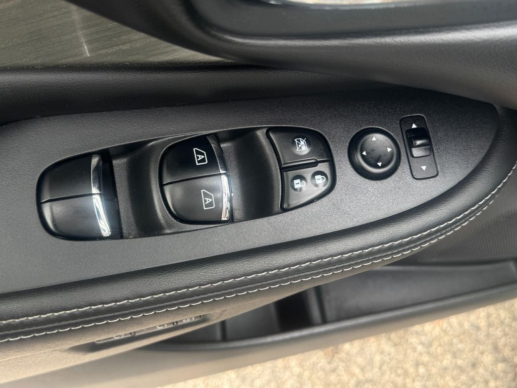 2017 Nissan Murano SL Panoramic Moonroof