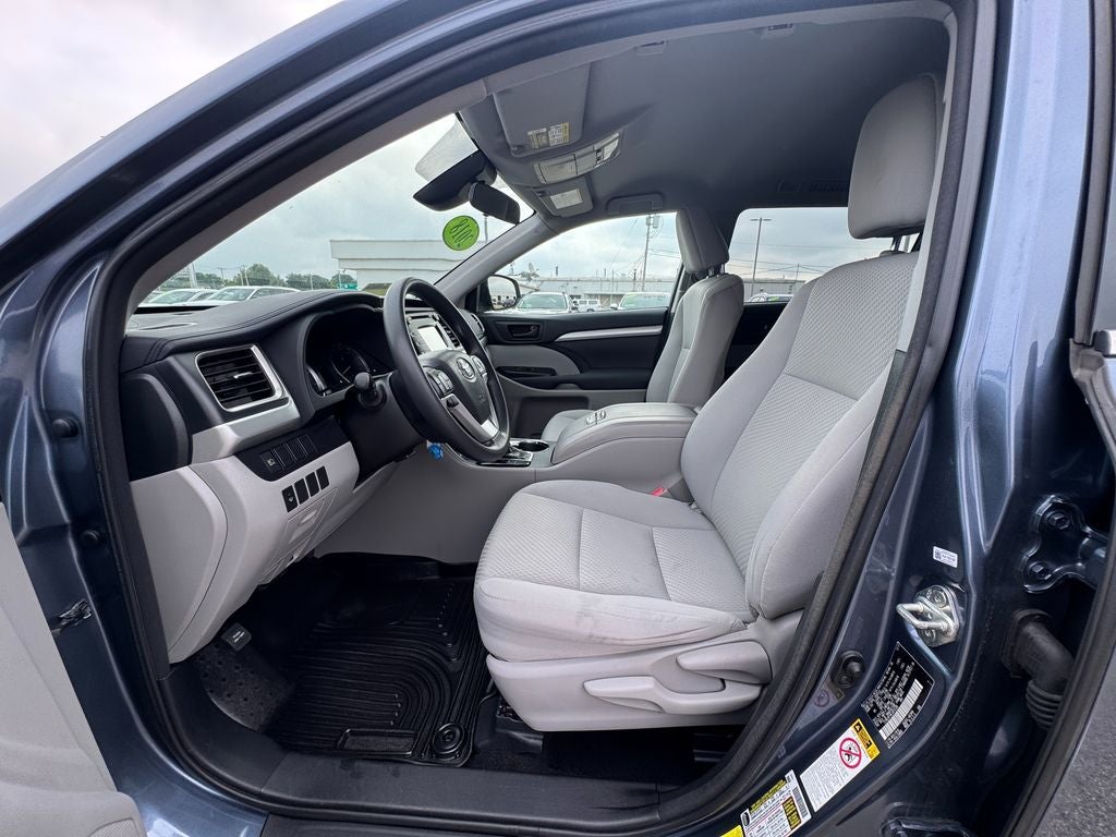 2018 Toyota Highlander LE