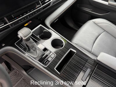 2025 Toyota Sienna Woodland Edition 7 Passenger