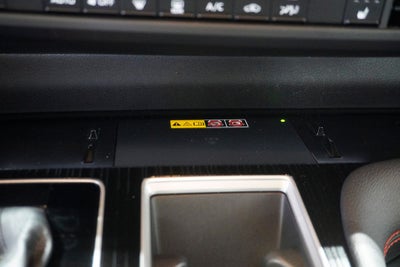 2025 Toyota Sienna XSE Power moonroof & Navigation System