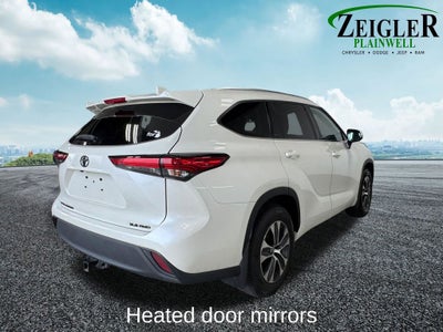 2020 Toyota Highlander XLE Power moonroof