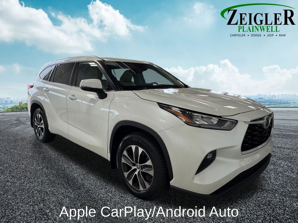 2020 Toyota Highlander XLE Power moonroof