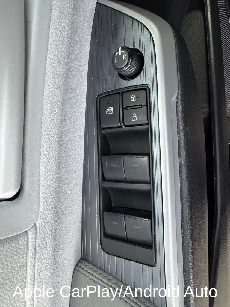 2025 Toyota Sienna LE 8 Passenger