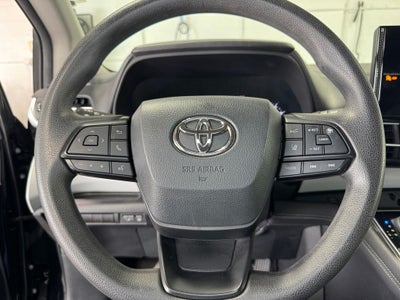 2025 Toyota Sienna LE 8 Passenger