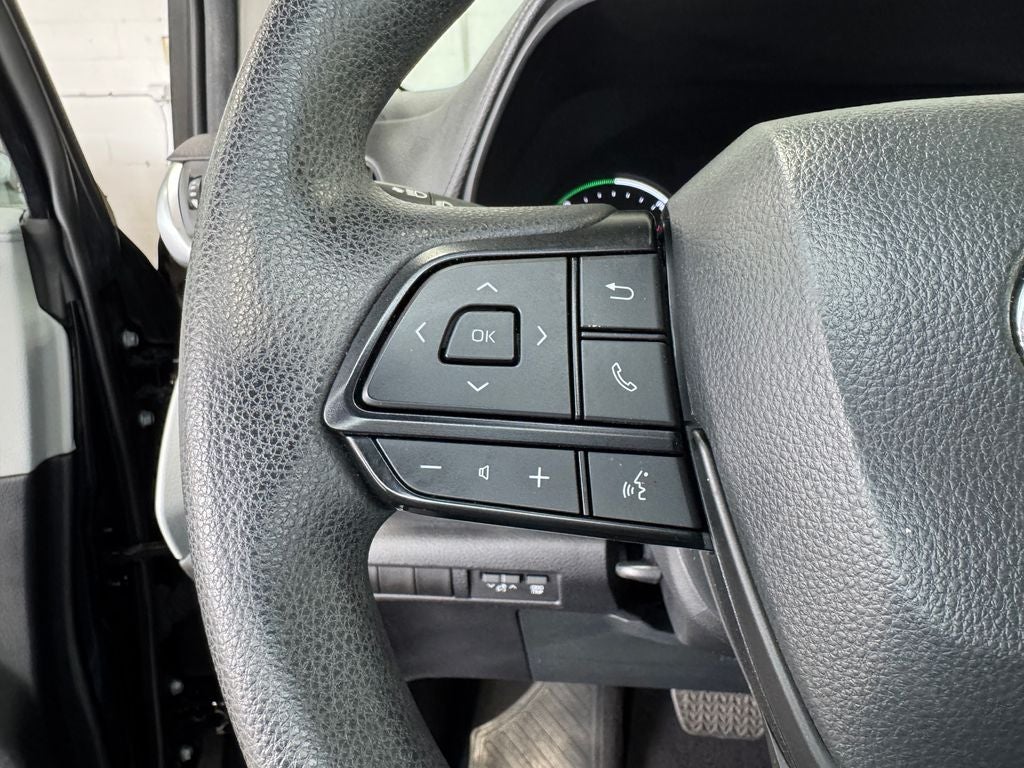 2025 Toyota Sienna LE 8 Passenger