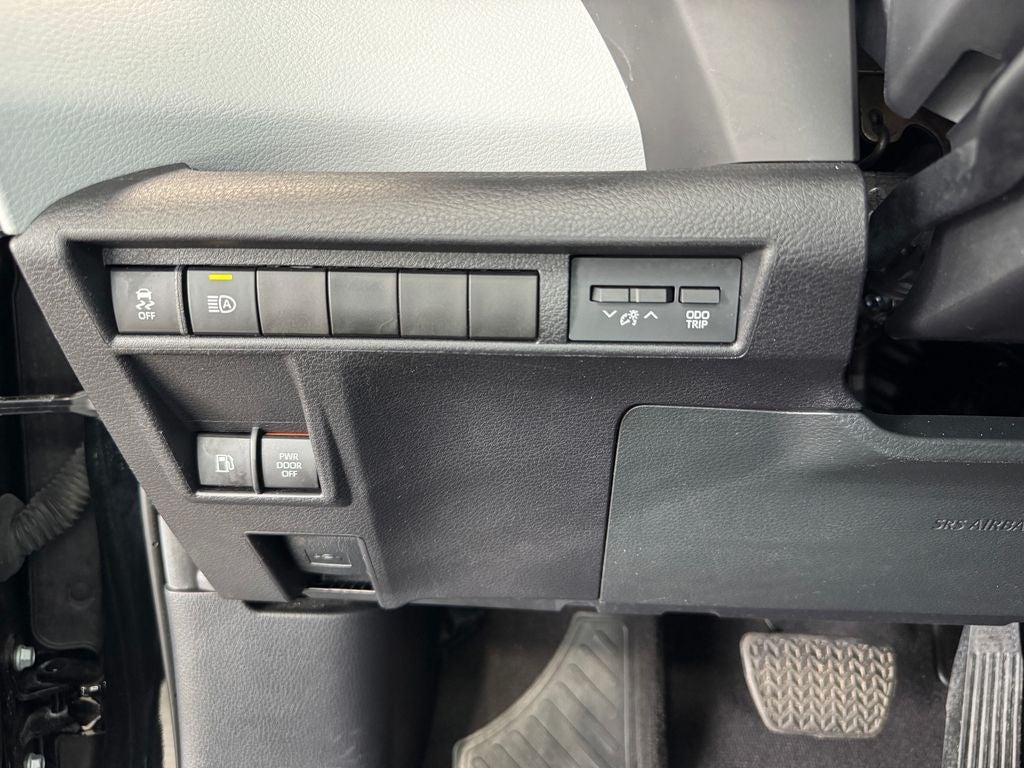 2025 Toyota Sienna LE 8 Passenger