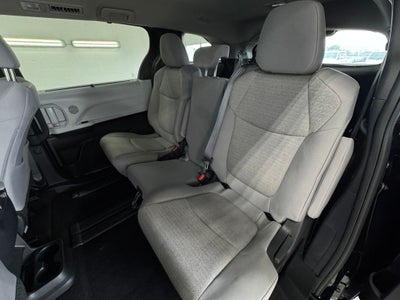 2025 Toyota Sienna LE 8 Passenger