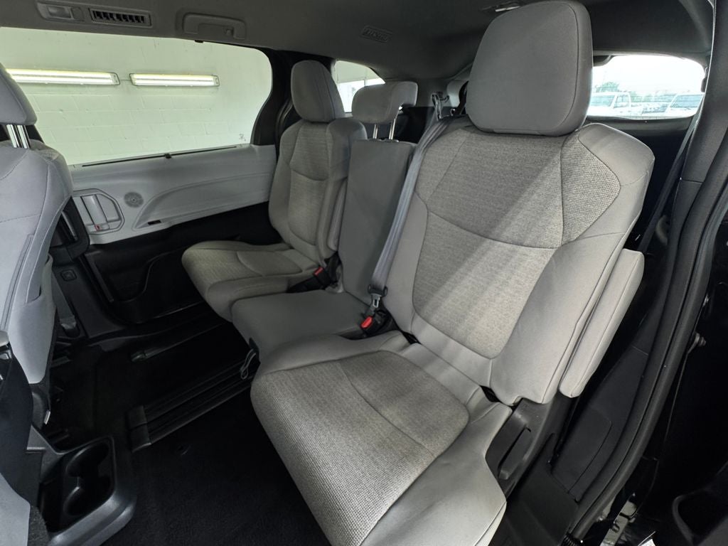 2025 Toyota Sienna LE 8 Passenger
