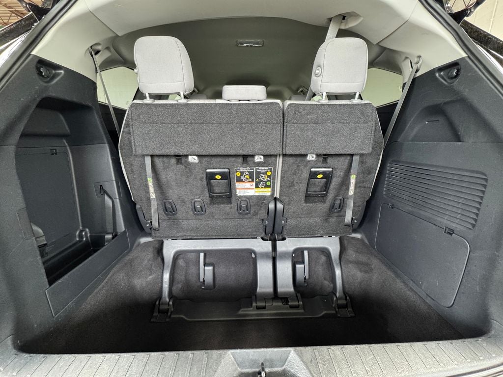 2025 Toyota Sienna LE 8 Passenger