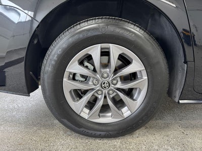 2025 Toyota Sienna LE 8 Passenger