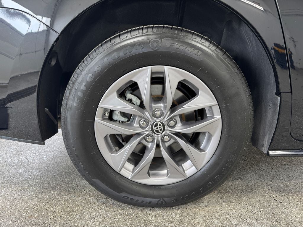 2025 Toyota Sienna LE 8 Passenger