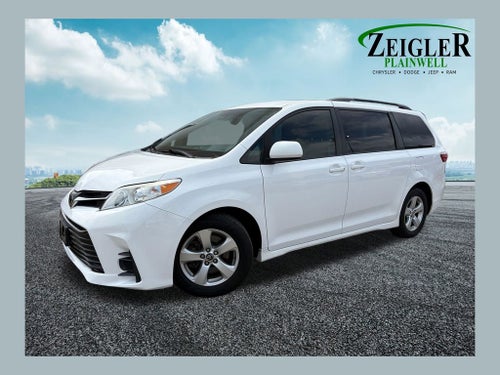 2018 Toyota Sienna LE 8 Passenger