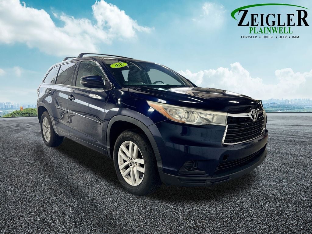 2015 Toyota Highlander LE 3rd row seats