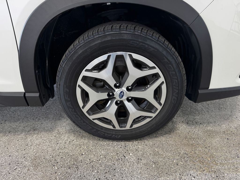 2022 Subaru Forester Premium Blind Spot Detection w/RCTA & Power Rear Gate