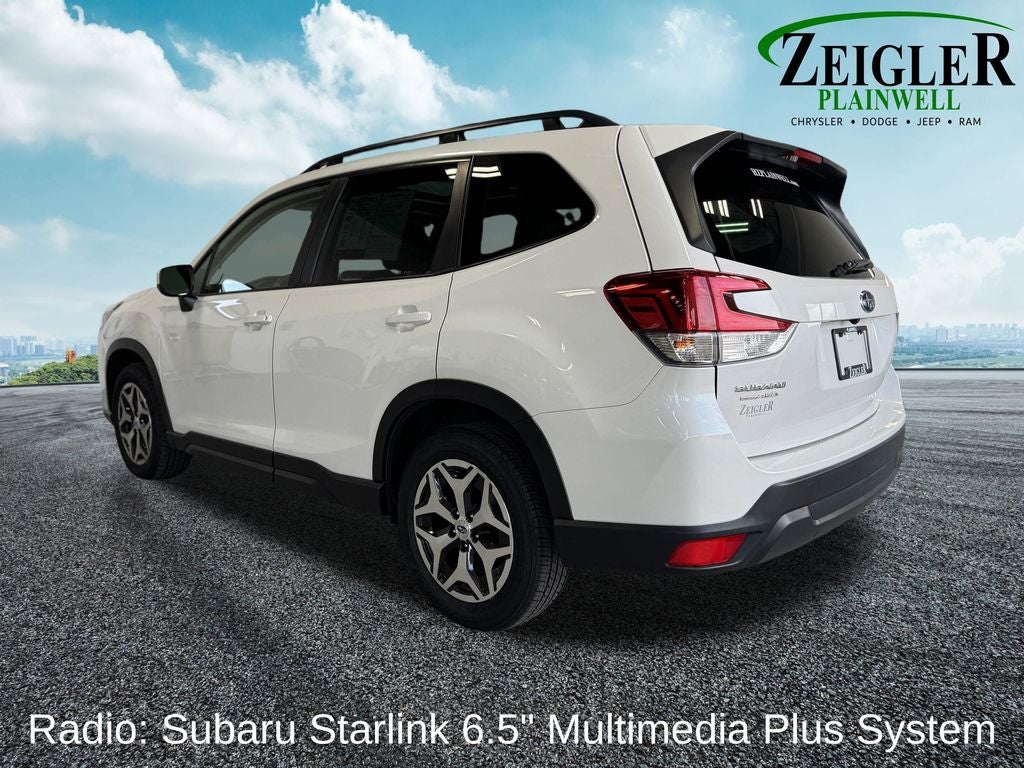 2022 Subaru Forester Premium Blind Spot Detection w/RCTA & Power Rear Gate