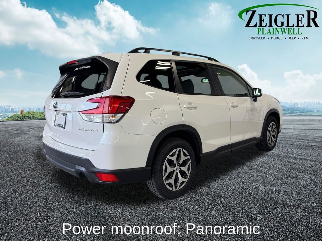 2022 Subaru Forester Premium Blind Spot Detection w/RCTA & Power Rear Gate
