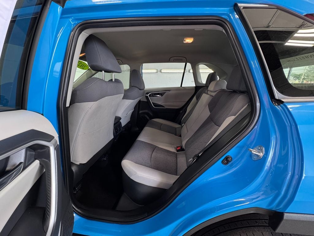 2021 Toyota RAV4 Hybrid XLE All Weather Liner Package
