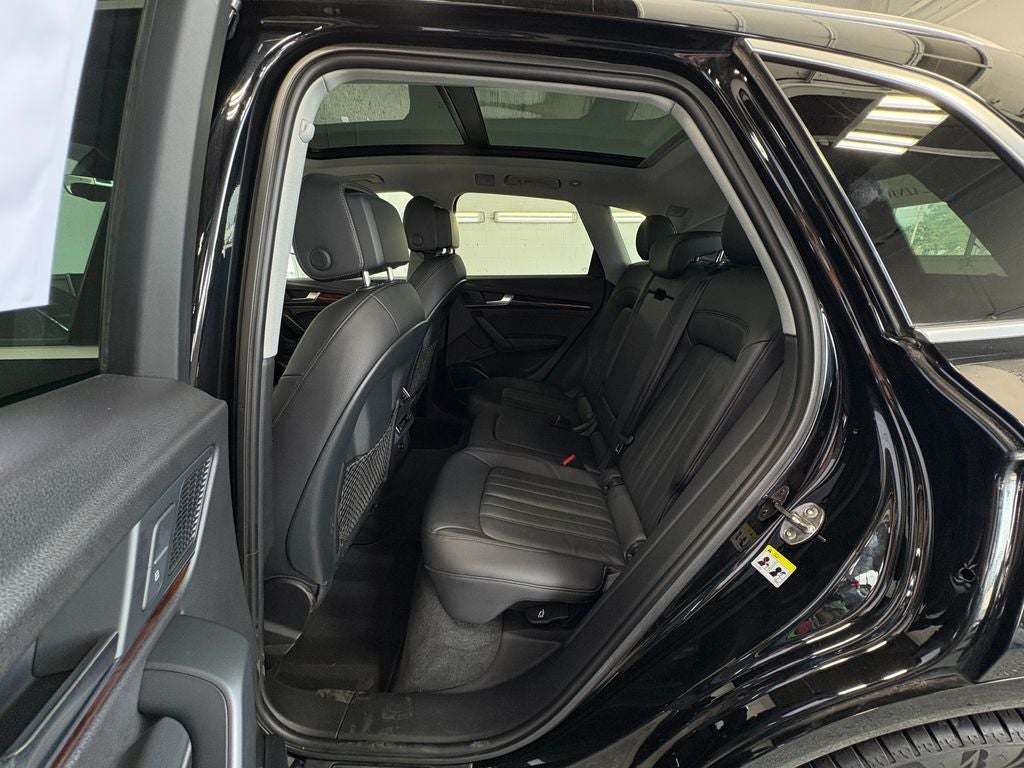 2018 Audi Q5 2.0T Premium Plus Panoramic Sunroof