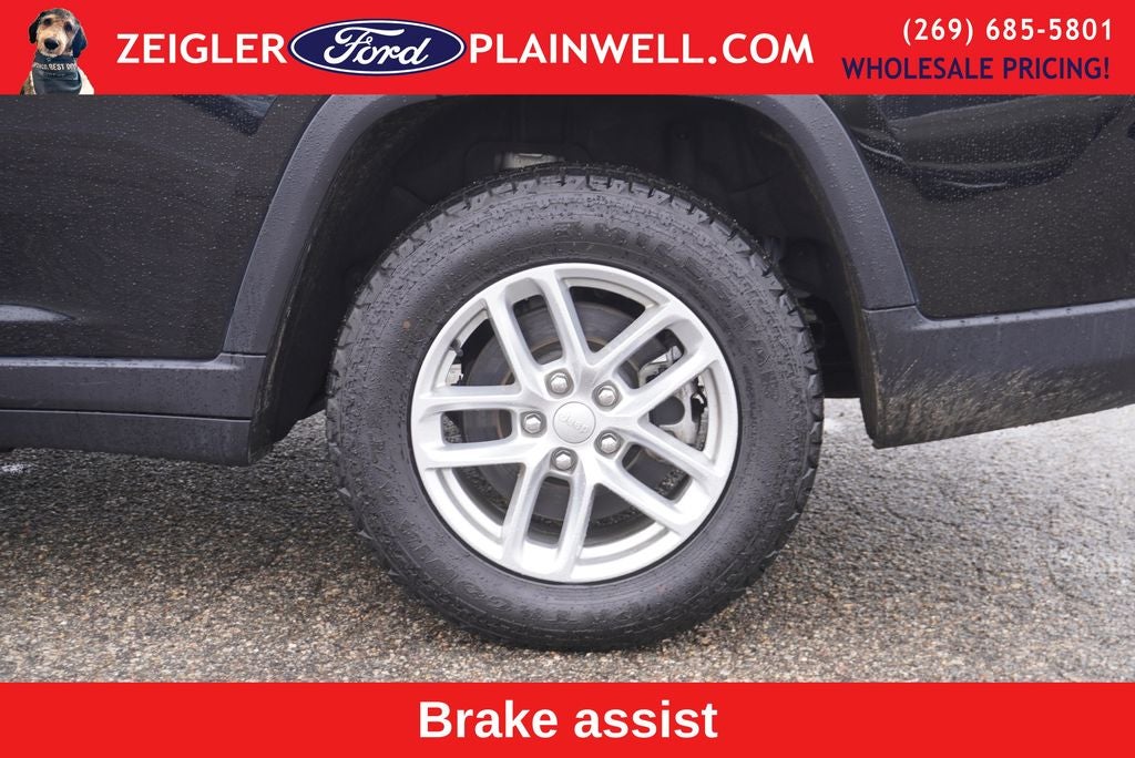 2023 Jeep Grand Cherokee L Laredo L 3rd Row Luxury Tech Pkg Heated Seats & Steering