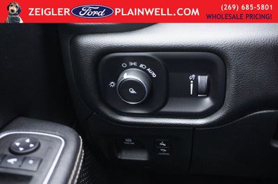 2023 RAM 1500 Laramie CREW CAB 4x4 Navigation Heated Front Leather Heate