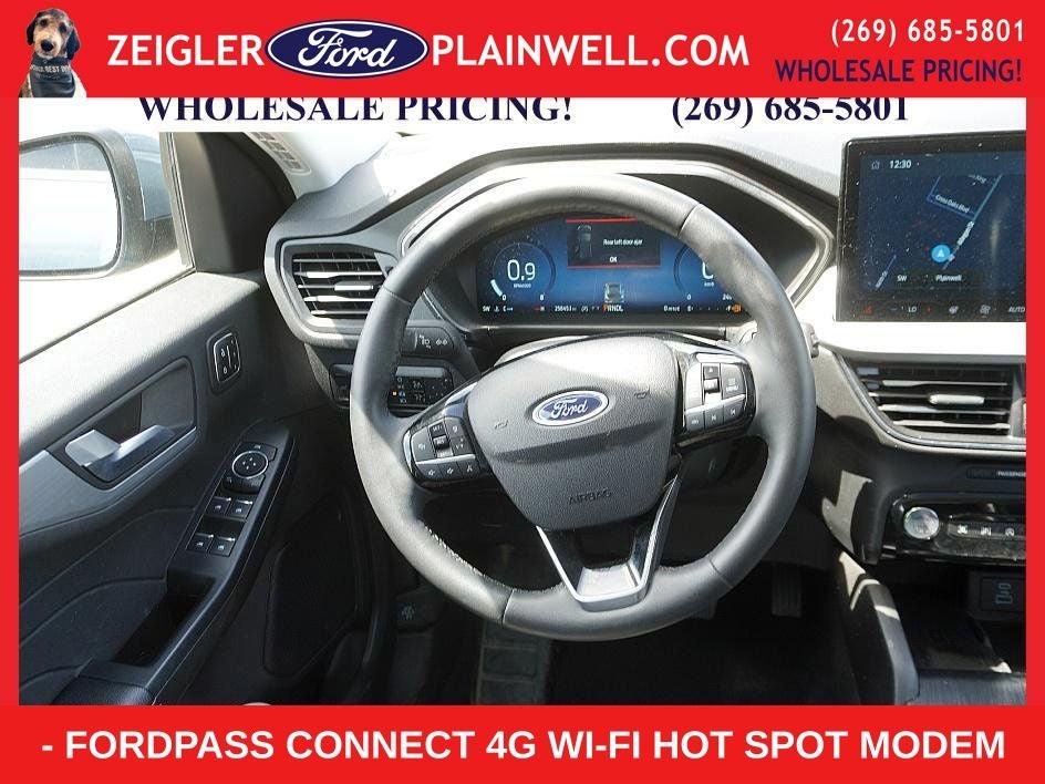 2023 Ford Escape Platinum AWD PANORAMIC ROOF HEATED LEATHER SYNC 4