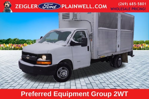 2016 Chevrolet Express 4500 Base Cutaway