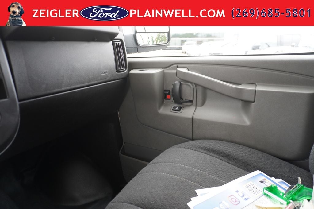 2024 Chevrolet Express 2500 Work Van Cargo