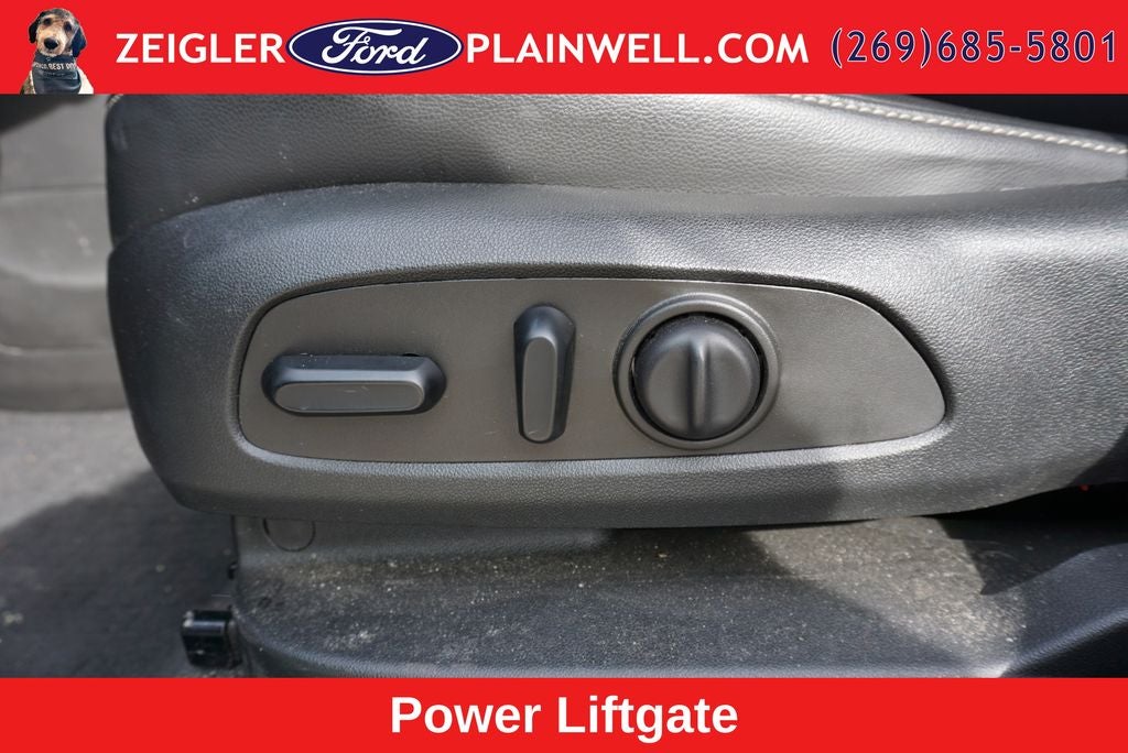 2023 GMC Acadia SLT LUX TECH & PREFERED PKG NAV 3RD ROW 4X4 TOW PKG