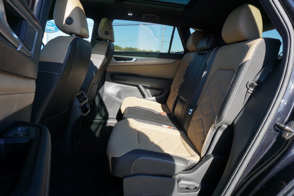 2024 Volkswagen Atlas Cross Sport 2.0T SE w/Technology