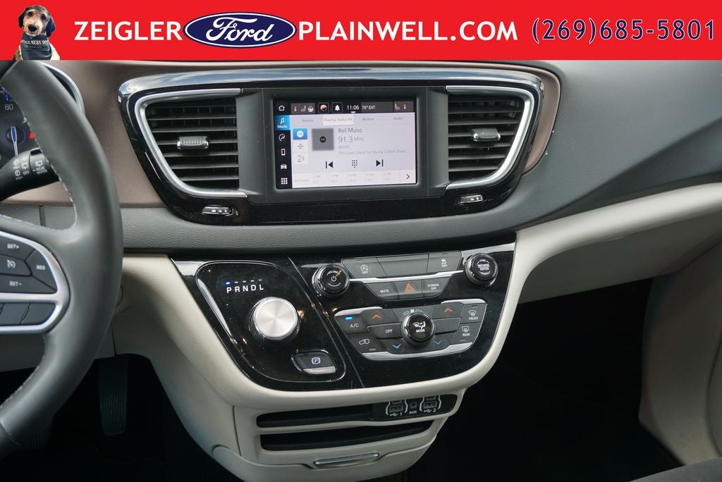 2024 Chrysler Voyager LX V6 Parkview Camera